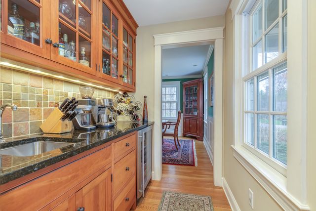 62 Elizabeth Lane, Hopkinton, NH 03229