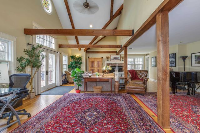 62 Elizabeth Lane, Hopkinton, NH 03229