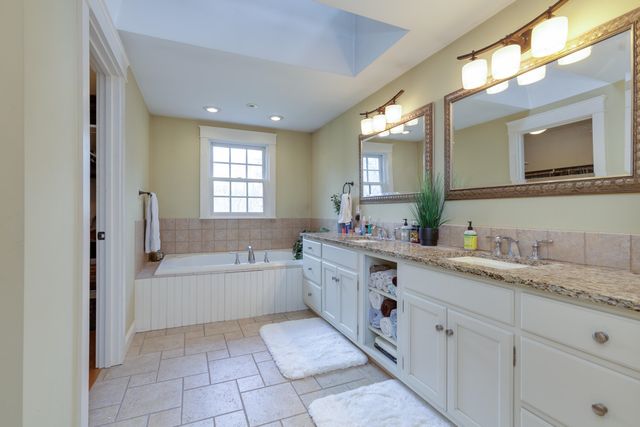 62 Elizabeth Lane, Hopkinton, NH 03229