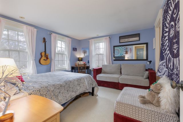 62 Elizabeth Lane, Hopkinton, NH 03229
