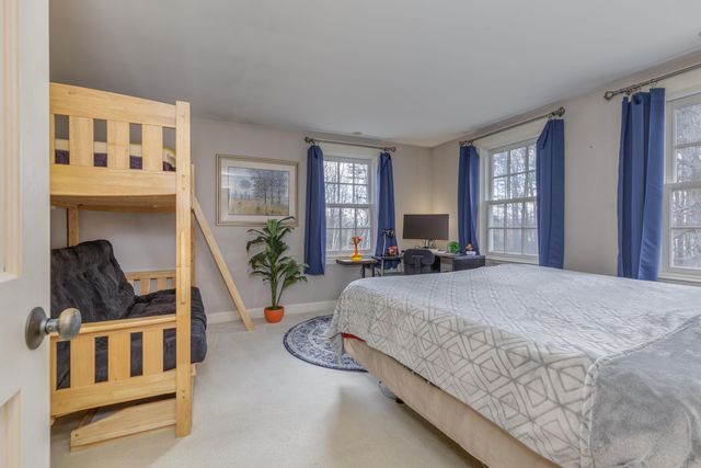 62 Elizabeth Lane, Hopkinton, NH 03229