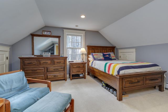 62 Elizabeth Lane, Hopkinton, NH 03229