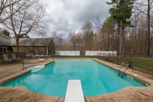 62 Elizabeth Lane, Hopkinton, NH 03229