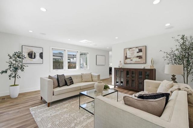 967 Orange Avenue, San Carlos, CA 94070