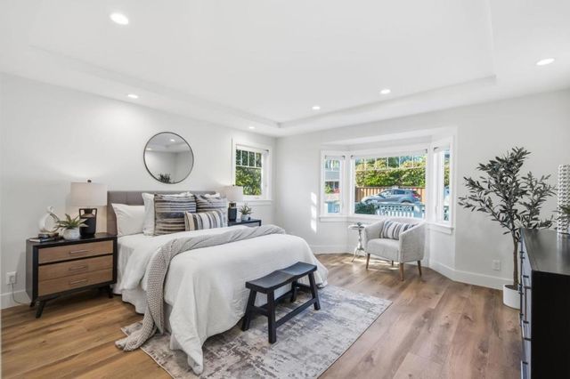 967 Orange Avenue, San Carlos, CA 94070