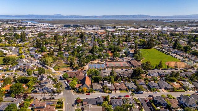 967 Orange Avenue, San Carlos, CA 94070