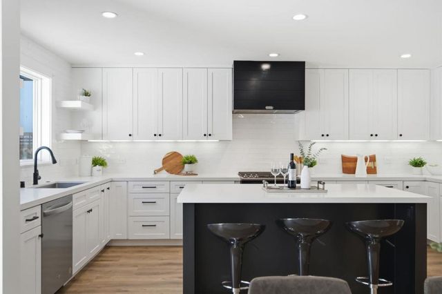 967 Orange Avenue, San Carlos, CA 94070