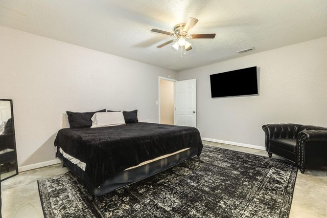 526 Tall Timber Drive, West Columbia, TX 77486