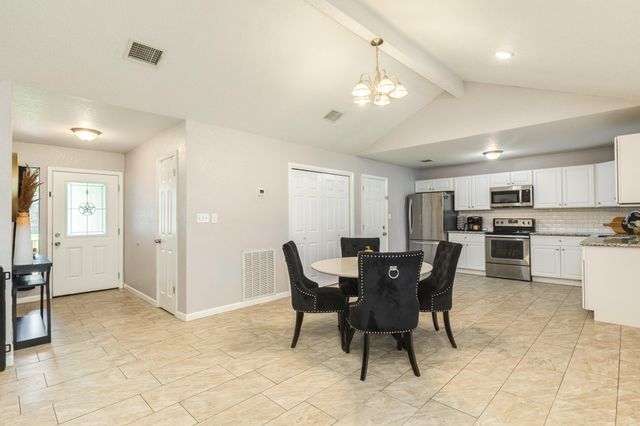 526 Tall Timber Drive, West Columbia, TX 77486