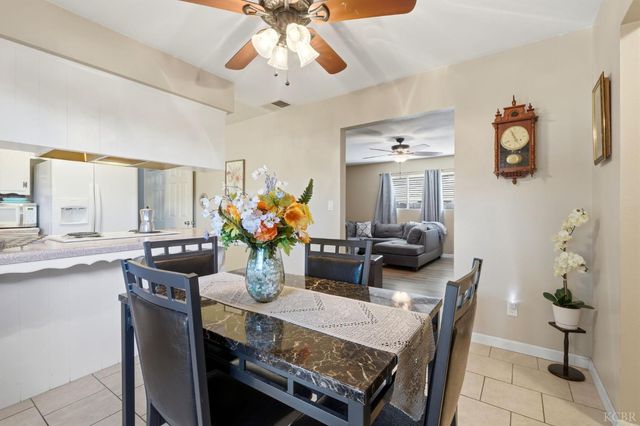 1923 Emma Lee Lane, Hanford, CA 93230