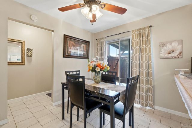 1923 Emma Lee Lane, Hanford, CA 93230