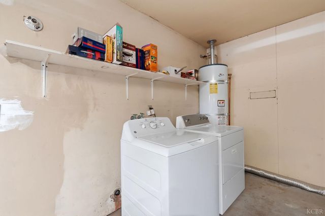1923 Emma Lee Lane, Hanford, CA 93230