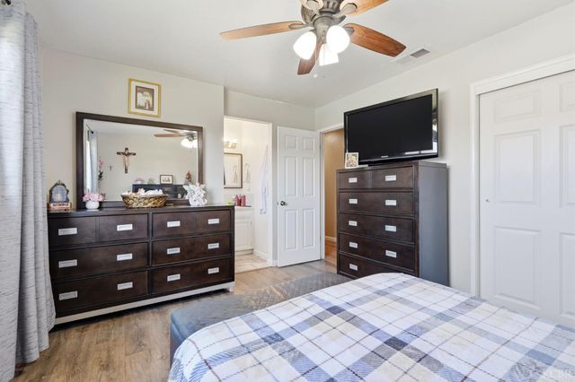1923 Emma Lee Lane, Hanford, CA 93230