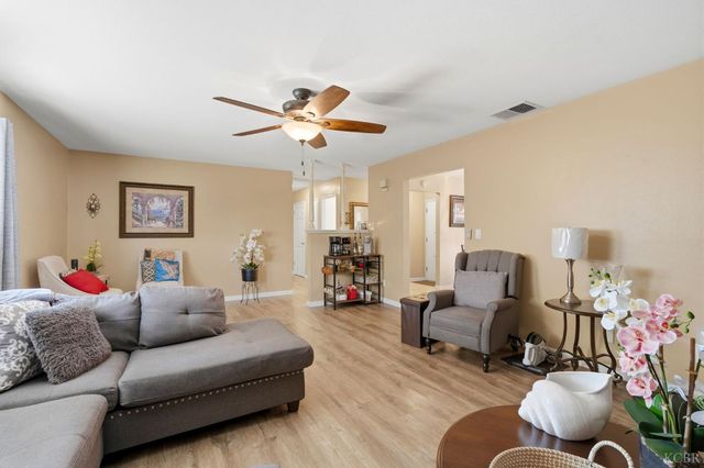 1923 Emma Lee Lane, Hanford, CA 93230