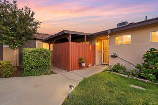 1923 Emma Lee Lane, Hanford, CA 93230