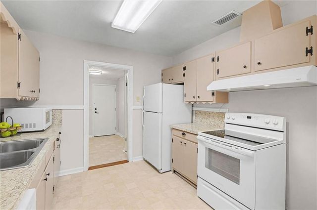 2258 Howell Avenue, Mobile, AL 36606