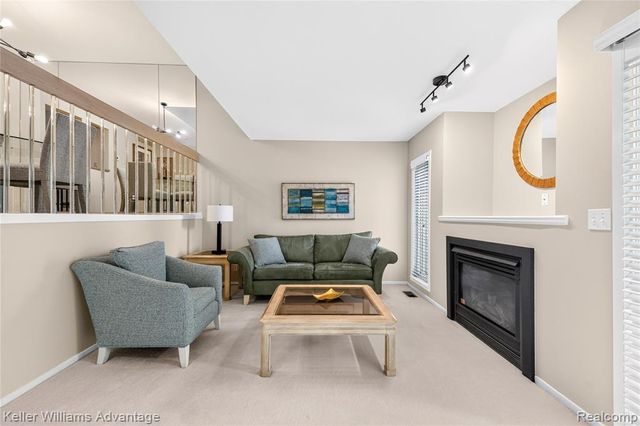 39478 Country Lane, Novi, MI 48375