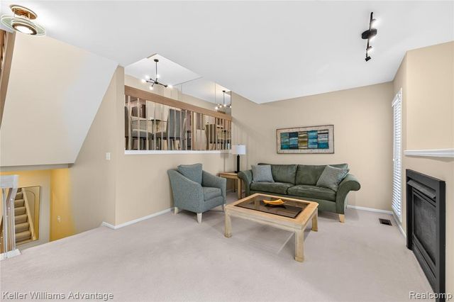 39478 Country Lane, Novi, MI 48375