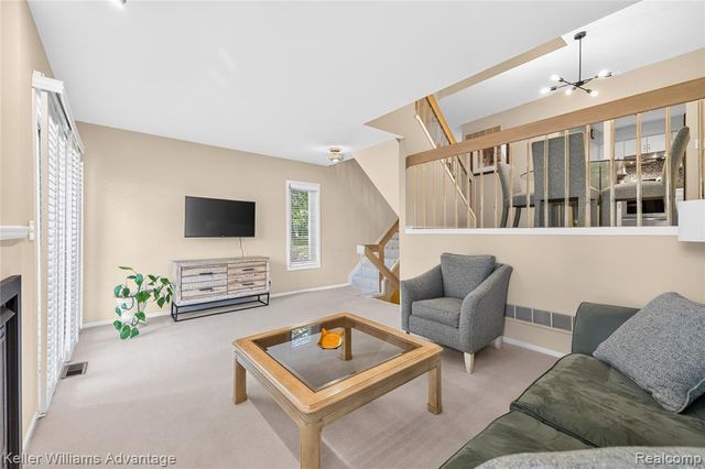 39478 Country Lane, Novi, MI 48375