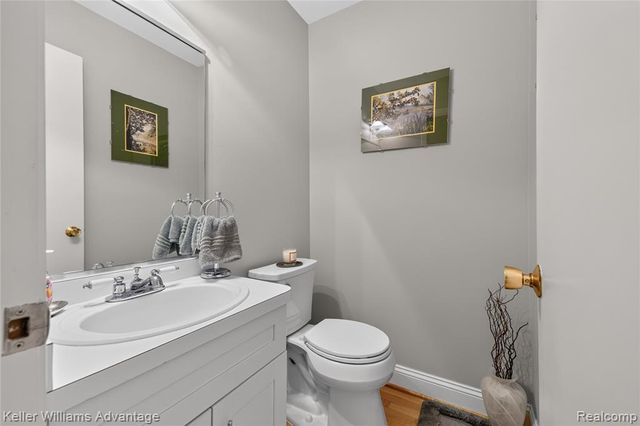 39478 Country Lane, Novi, MI 48375