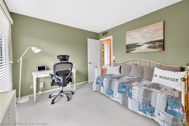 39478 Country Lane, Novi, MI 48375