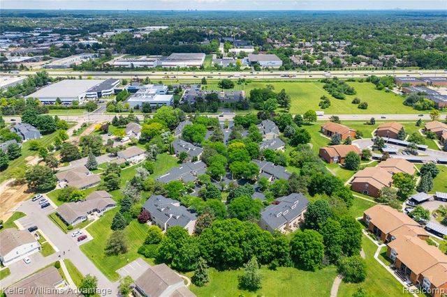 39478 Country Lane, Novi, MI 48375