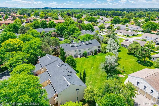 39478 Country Lane, Novi, MI 48375