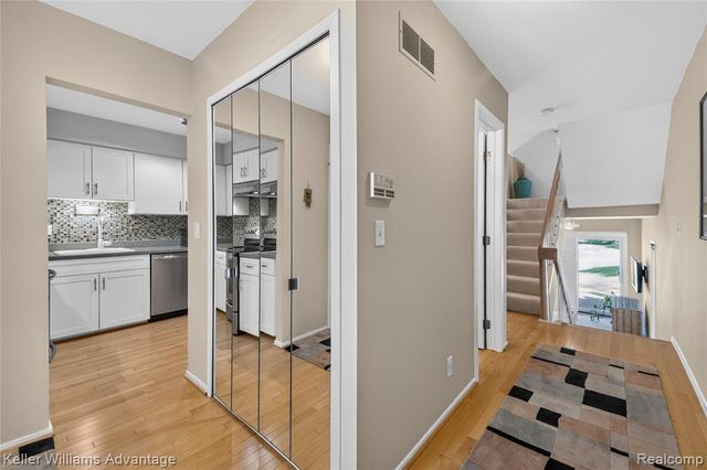 39478 Country Lane, Novi, MI 48375
