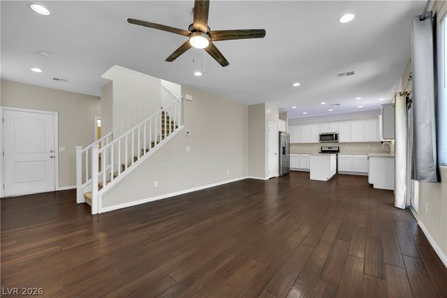 6648 Autumn Breeze Street, Las Vegas, NV 89148