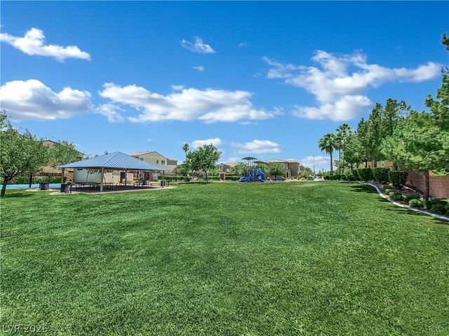6648 Autumn Breeze Street, Las Vegas, NV 89148