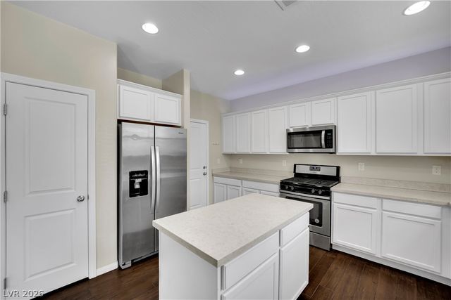 6648 Autumn Breeze Street, Las Vegas, NV 89148