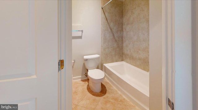 12168 WAVELAND ST, Fairfax, VA 22033