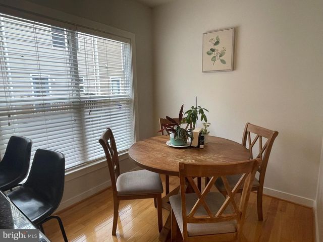 12168 WAVELAND ST, Fairfax, VA 22033