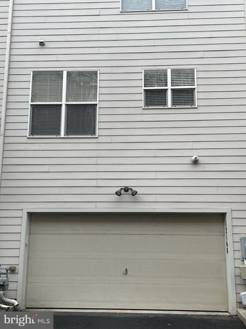 12168 WAVELAND ST, Fairfax, VA 22033