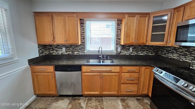 3131 Marlin Rd, Louisville, KY 40220