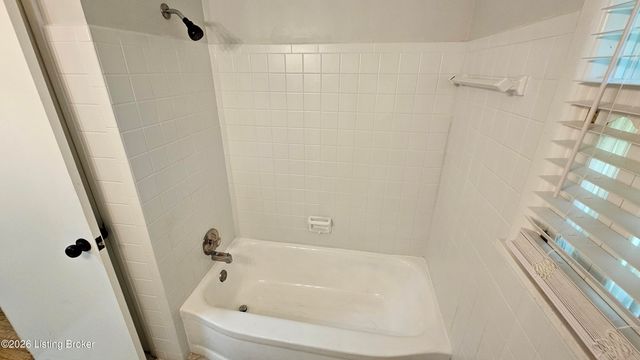 3131 Marlin Rd, Louisville, KY 40220