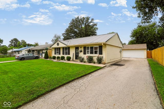 1566 Roberts Road, Franklin, IN 46131