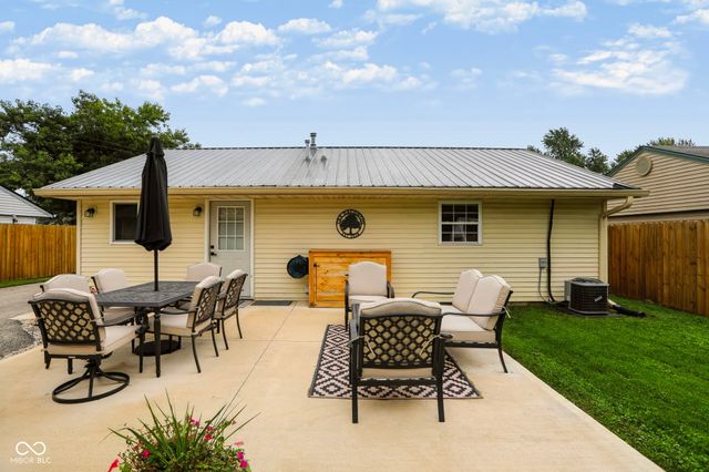1566 Roberts Road, Franklin, IN 46131