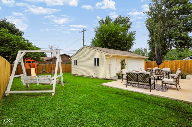 1566 Roberts Road, Franklin, IN 46131