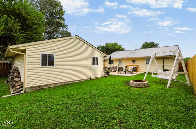 1566 Roberts Road, Franklin, IN 46131
