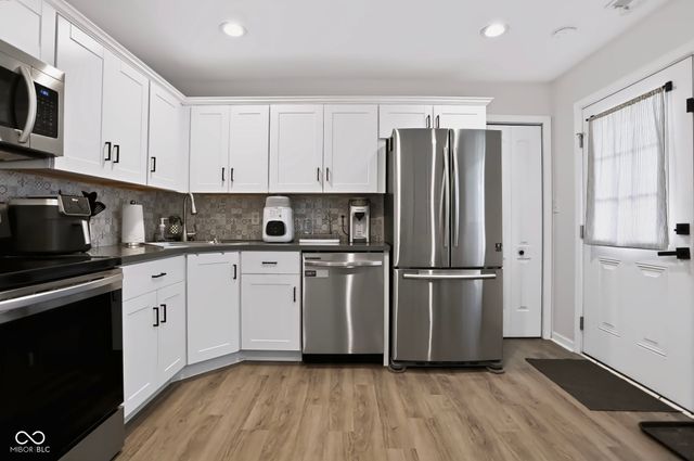 1566 Roberts Road, Franklin, IN 46131