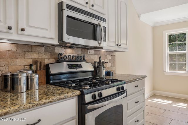156 E Clearview Drive, Madison, MS 39110