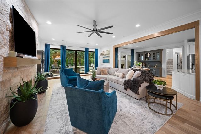 12175 Lost Oak Drive, Bentonville, AR 72712