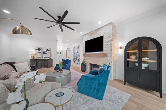 12175 Lost Oak Drive, Bentonville, AR 72712