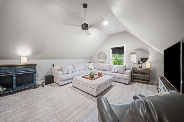 12175 Lost Oak Drive, Bentonville, AR 72712