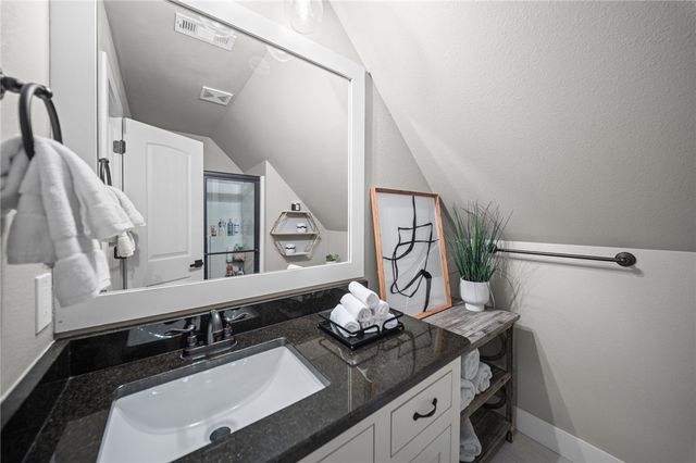 12175 Lost Oak Drive, Bentonville, AR 72712