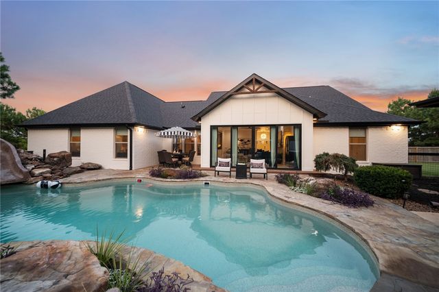 12175 Lost Oak Drive, Bentonville, AR 72712
