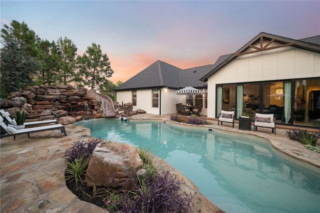 12175 Lost Oak Drive, Bentonville, AR 72712