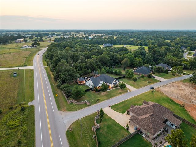 12175 Lost Oak Drive, Bentonville, AR 72712