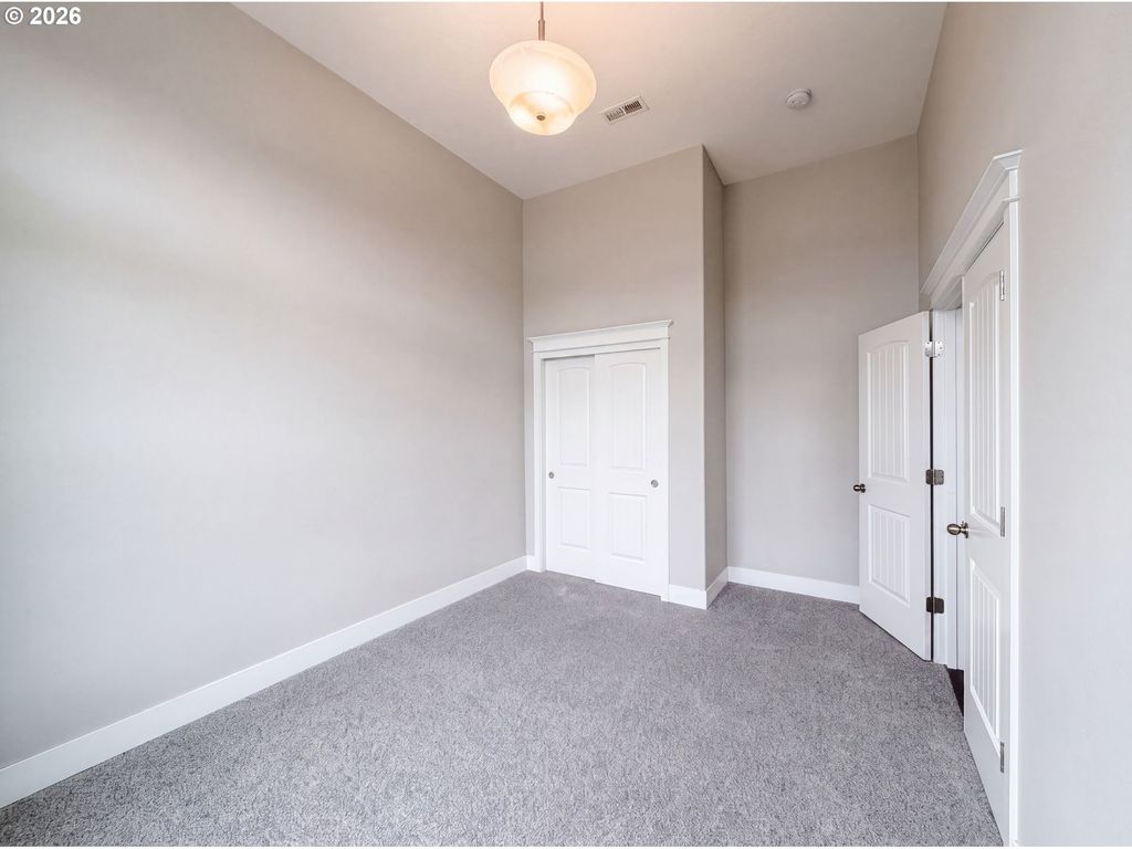 Image 13 of property listing at 2958 Sw REDMOND HILL Rd, Mc Minnville, OR 97128
